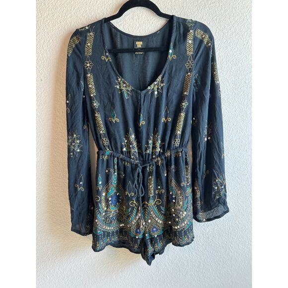 Anna Sui  x O'Neill Harmon | Black Sequin Bell Sleeve Romper | XS - Picture 3 of 16